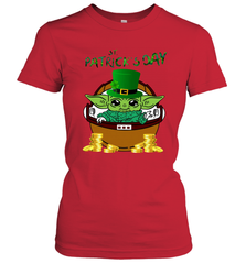 Baby Yoda The Mandalorian Happy St Patrick's Day Women's T-Shirt - kambletee