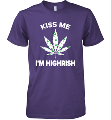 Kiss me I'm highrish Premium Men's T-Shirt - kambletee