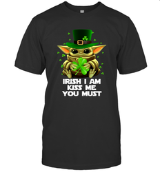 Baby Yoda hug Irish I am kiss me you must Men's T-Shirt - kambletee