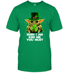 Baby Yoda hug Irish I am kiss me you must Men's T-Shirt - kambletee