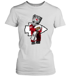 Baby Groot Kansas City Chiefs Hug Super Bowl Champions Women's T-Shirt - kambletee
