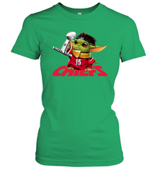 Kansas City Chiefs Baby Yoda Patrick Mahomes Women's T-Shirt - kambletee