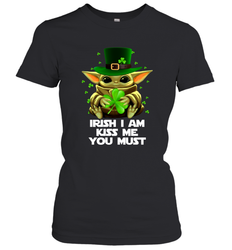 Baby Yoda hug Irish I am kiss me you must Women's T-Shirt - kambletee