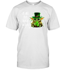 Baby Yoda hug St Patricks Day a wee bit Irish today Men's T-Shirt - kambletee