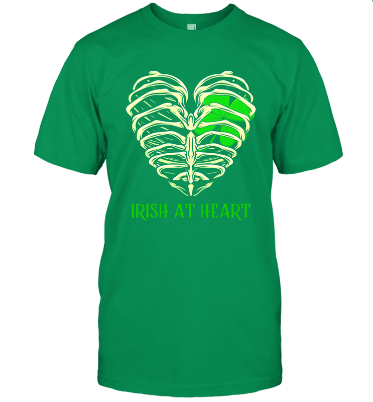 Irish at heart St Patricks Day Men's T-Shirt - kambletee