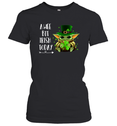 Baby Yoda hug St Patricks Day a wee bit Irish today Women's T-Shirt - kambletee
