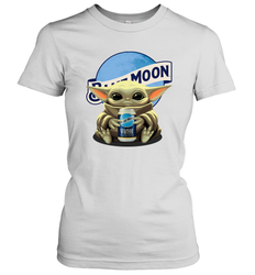Yoda hug Blue Moon Women's T-Shirt - kambletee